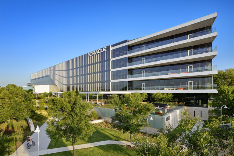 Oracle to Deploy 50,000 AMD AI Chips, Expanding Compute Power for OpenAI and Cloud Clients