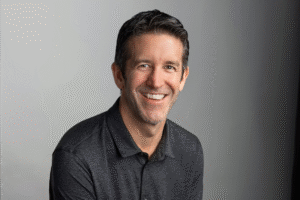 Apple’s Next CEO Faces Growing Pressure to Catch Up in AI