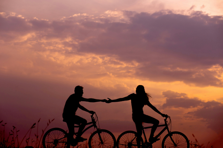 Study Finds One in Seven Young Adults in Relationships Use AI Romantic Companions