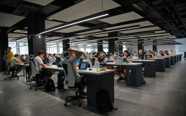 Study Finds Heaviest AI Spenders Are Hiring More, Not Less