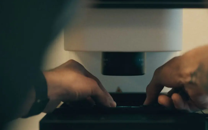 Anthropic Just Let AI Agents Take Control of Real Lab Equipment