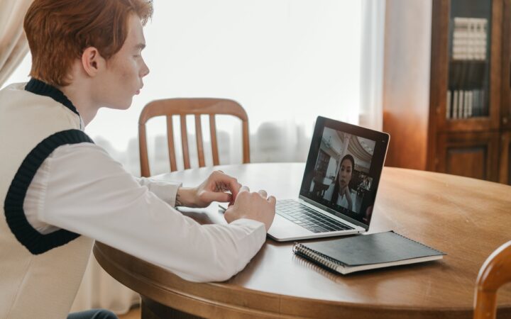 An AI Job Interview Turns Into a Bot-to-Bot Goodbye Loop