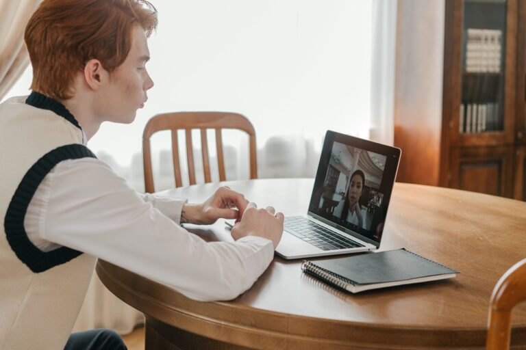 An AI Job Interview Turns Into a Bot-to-Bot Goodbye Loop