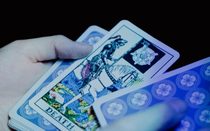AI Fortune-Tellers Are Here. Human Psychics Are Selling ‘No AI’ Readings
