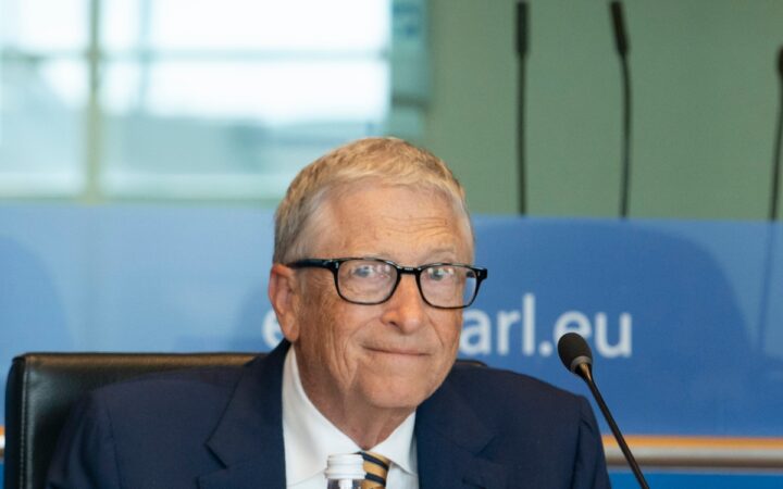 Bill Gates Says Some May Choose an ‘Amish’ Path as AI Advances