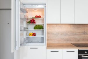 AI Fridges Could Stake ETH and Buy Groceries, CFTC Chair Says