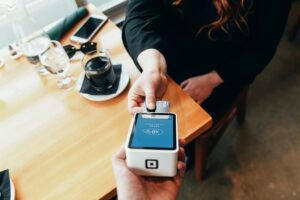 BlackRock Says AI Agents Could Use Stablecoins for Payments