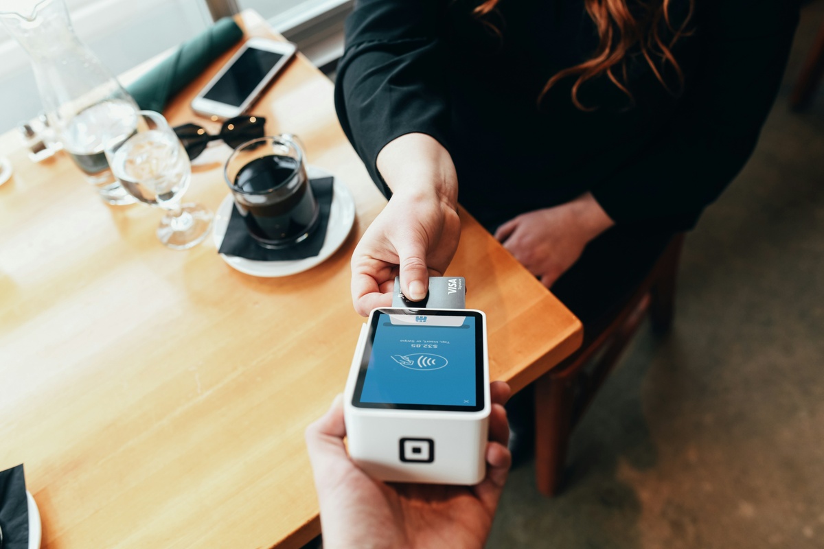 BlackRock Says AI Agents Could Use Stablecoins for Payments