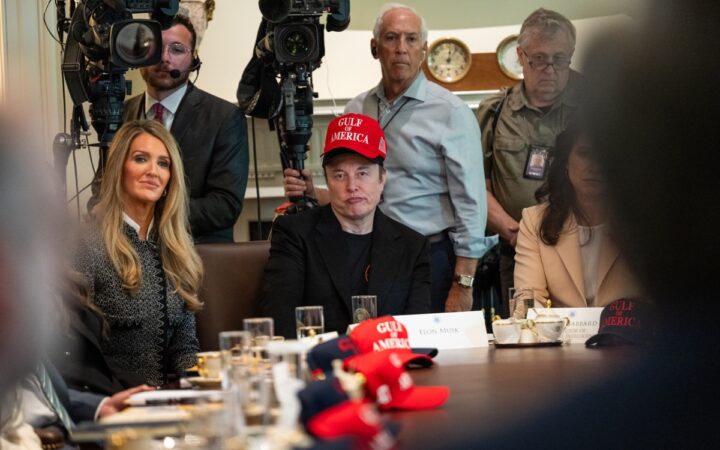 Elon Musk Predicts Universal High Income From AI and Robots