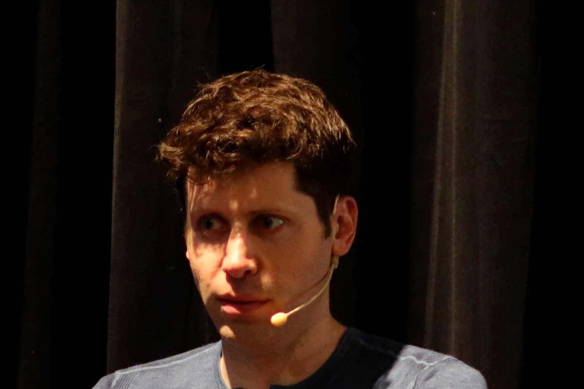 Sam Altman on AI Speed Limits, Jobs and OpenAI’s Robot Ambitions