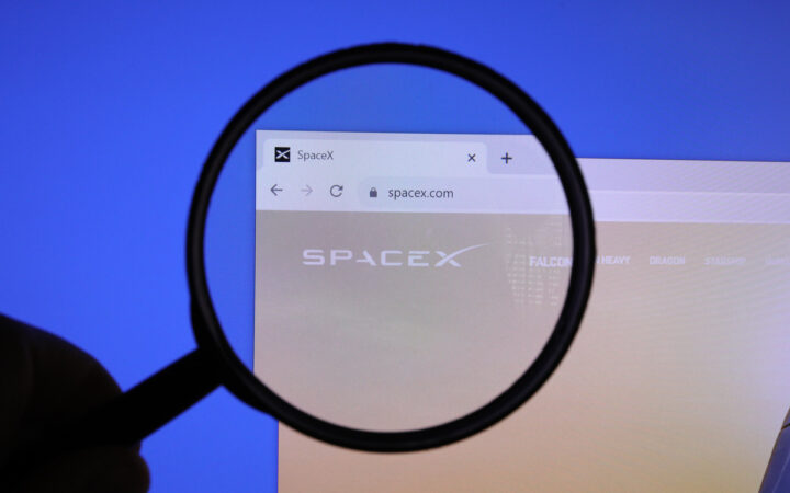 Musk Says SpaceX Closes $40 Billion Debt Deal for AI Chips