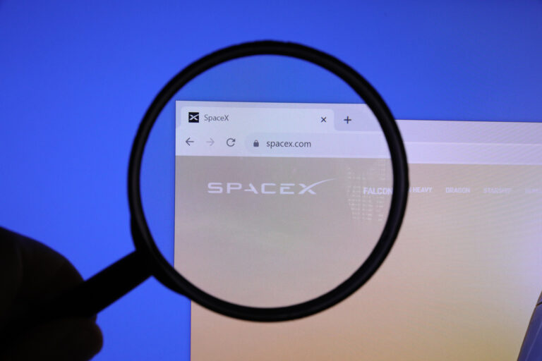Musk Says SpaceX Closes $40 Billion Debt Deal for AI Chips